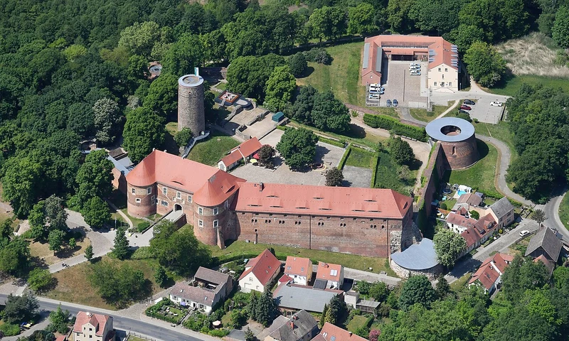 Burg Eisenhardt in Bad Belzig, Luftaufnahme von Südosten