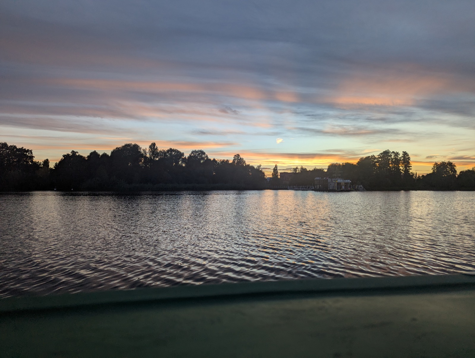Havel bei Werder im Abendlicht — goldene Stunde an einem See-Nachmittag
