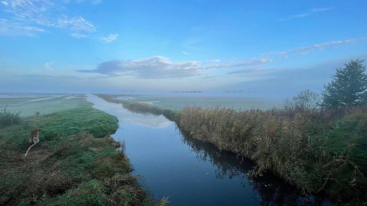 Naturpark Westhavelland, weite Flusslandschaft am Großen Graben