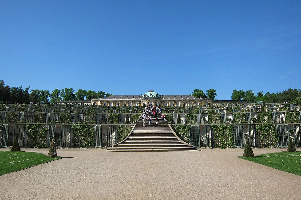 Park Sanssouci in Potsdam, Weinbergterrassen und historische Gartenanlage